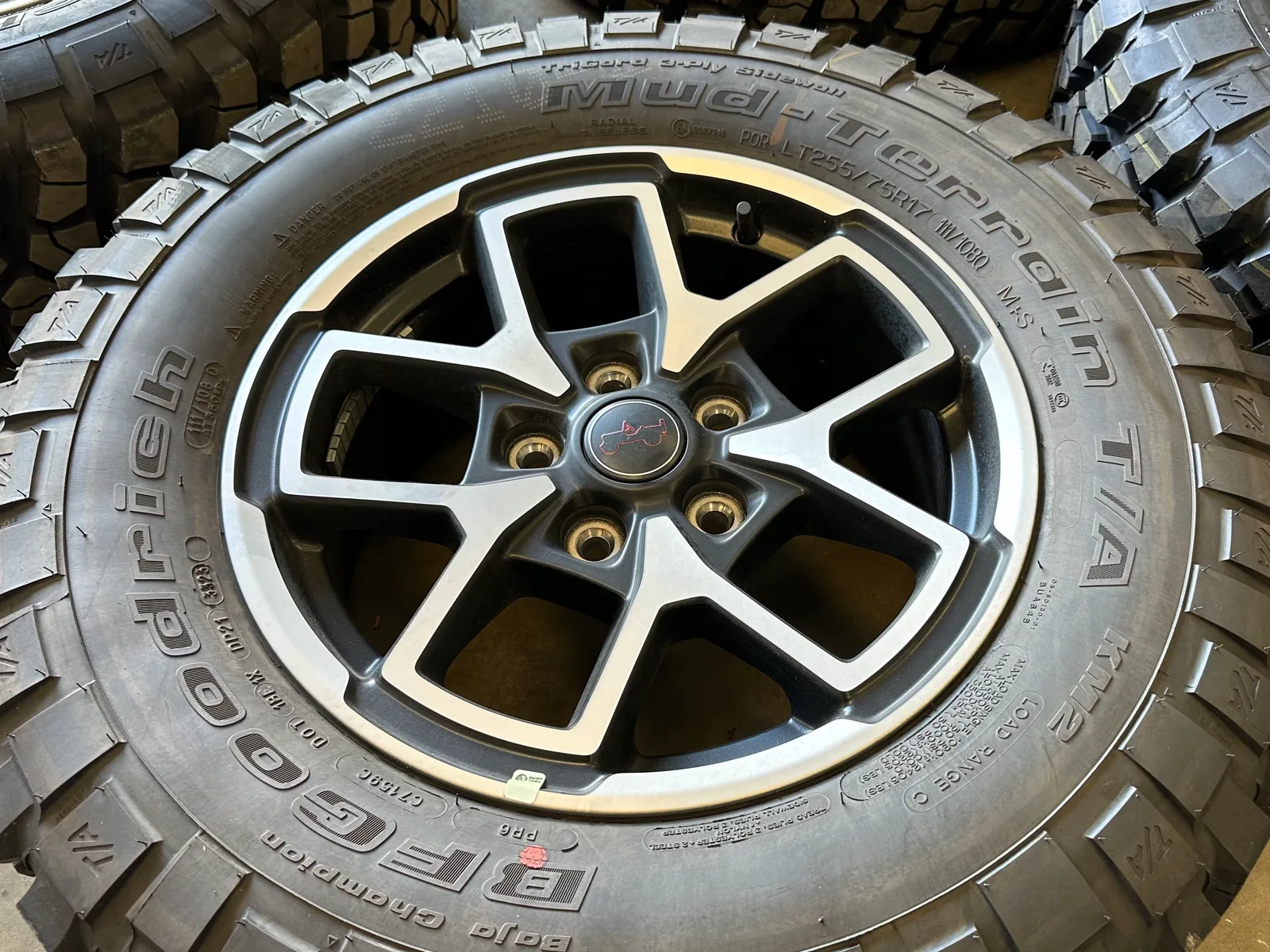 Rubicon 原廠 17 吋輪圈（二手）